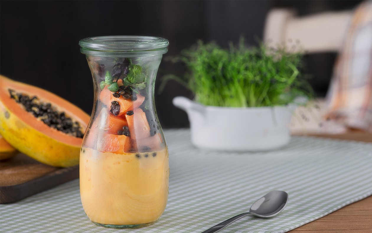 Panna cotta de papaya en cocción en frasco Panna cotta de papaya en cocción en frasco