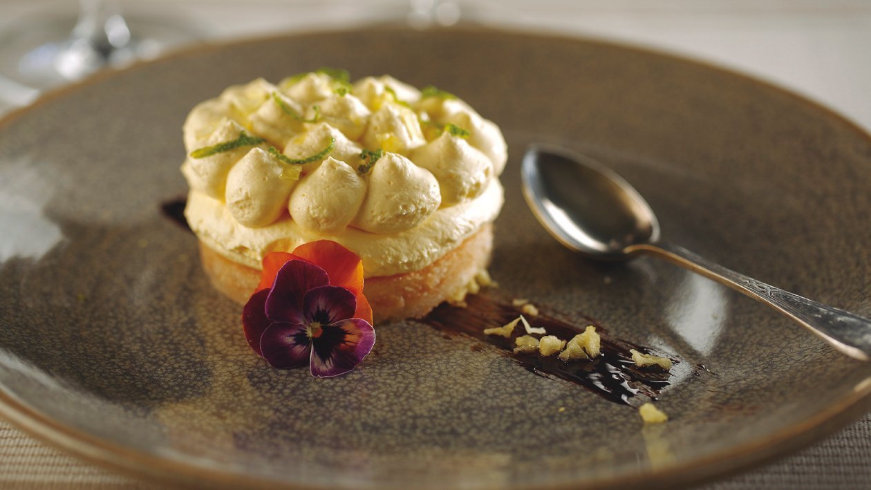 Tiramisú cremoso de lima y escamas de sal y limón Tiramisú cremoso de lima y escamas de sal y limón