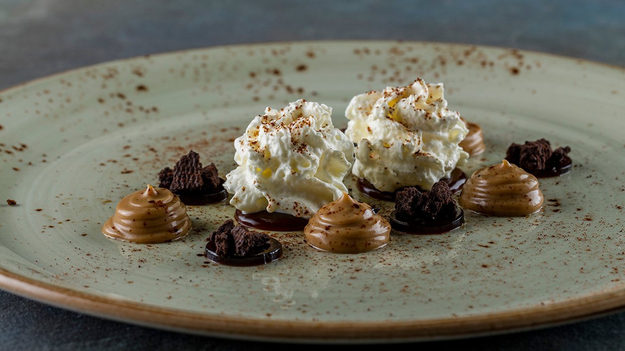 Trifásico de Amaretto, crema de café y Krona Trifásico de Amaretto, crema de café y Krona