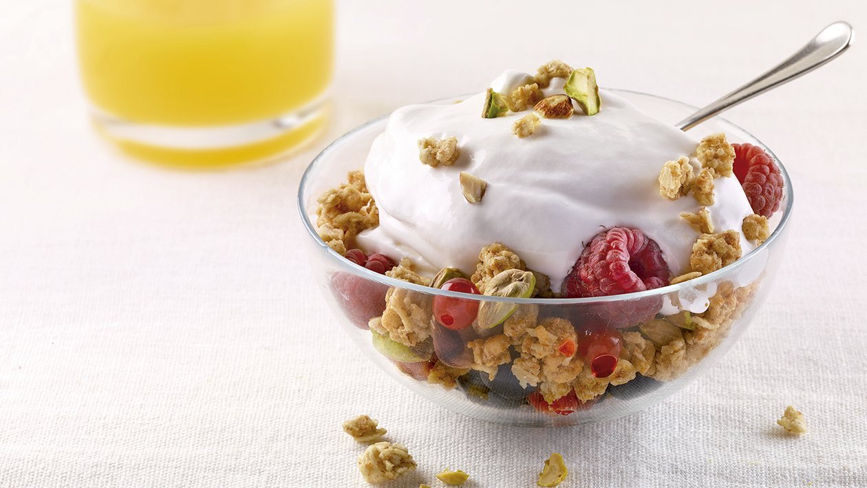 Yogur Postre Soft con frutas del bosque y muesli Yogur Postre Soft con frutas del bosque y muesli