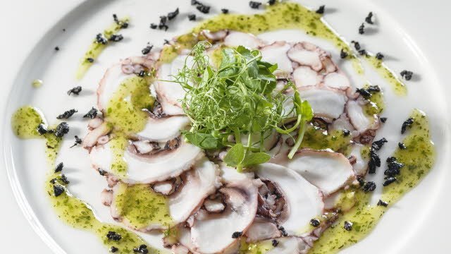 Kaheksajala-carpaccio Kaheksajala-carpaccio