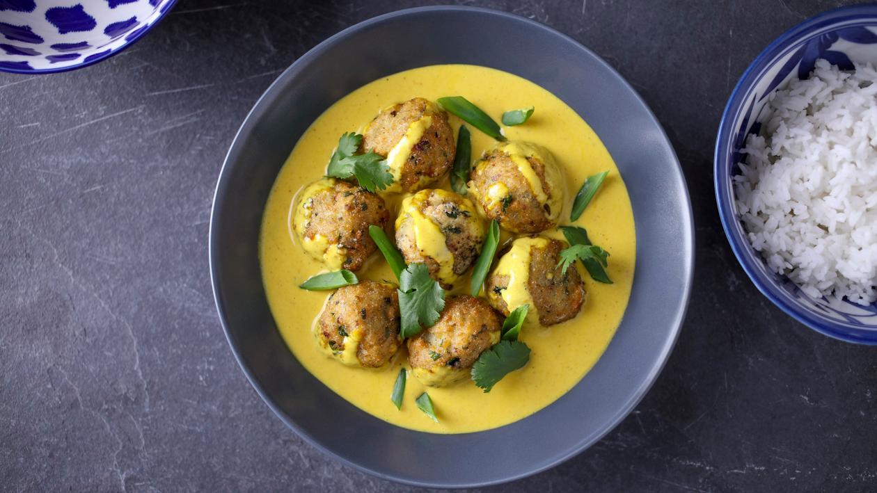Lihapallid punases karrikastmes baklažaaniga Lihapallid punases karrikastmes baklažaaniga