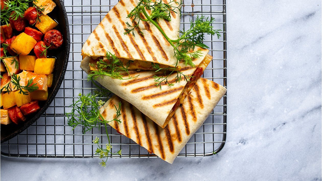 Quesadilla chorizo ja kanalihaga Quesadilla chorizo ja kanalihaga