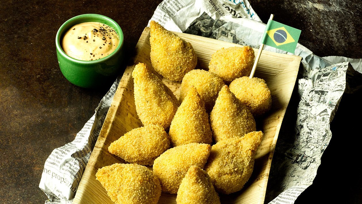 Coxinhas Brazil, rapeaa perunaa ja revittyä kanaa – Resepti Coxinhas Brazil, rapeaa perunaa ja revittyä kanaa – Resepti