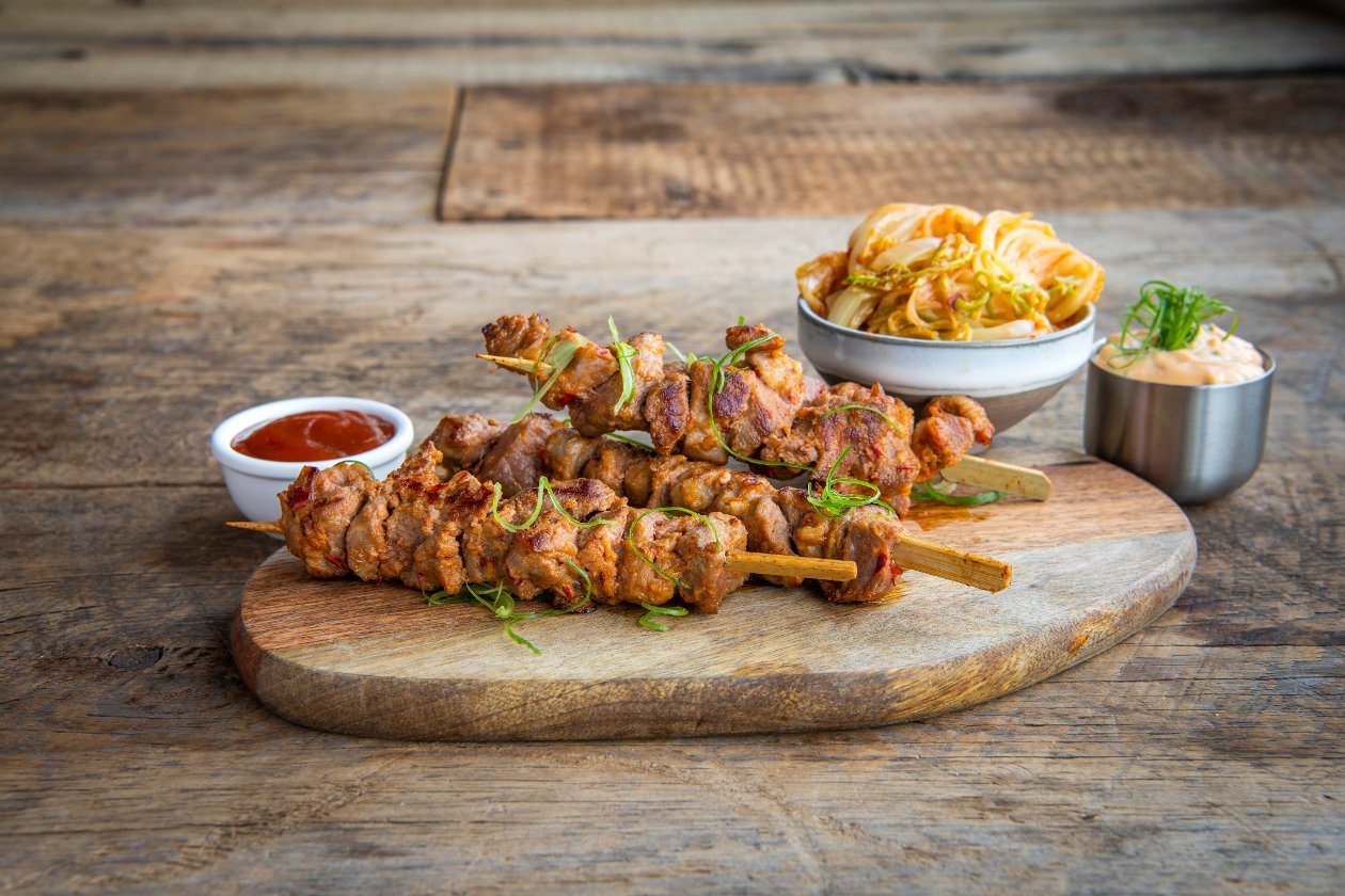 Brochette coréenne épicée avec une smoky dip & spice dip et chou chinois mariné (Kimchi) – Recette Brochette coréenne épicée avec une smoky dip & spice dip et chou chinois mariné (Kimchi) – Recette
