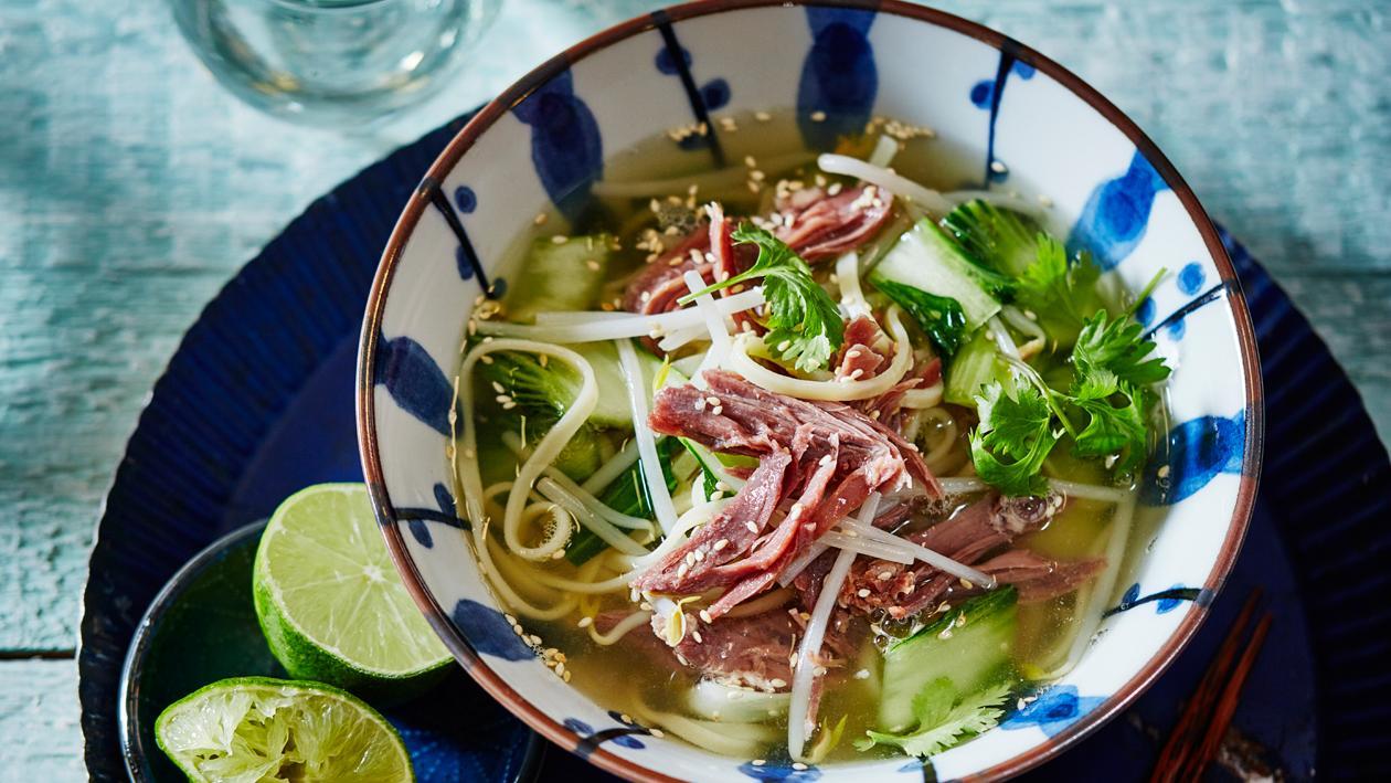 Soupe asiatique au poulet, au canard & citronelle Recette Unilever