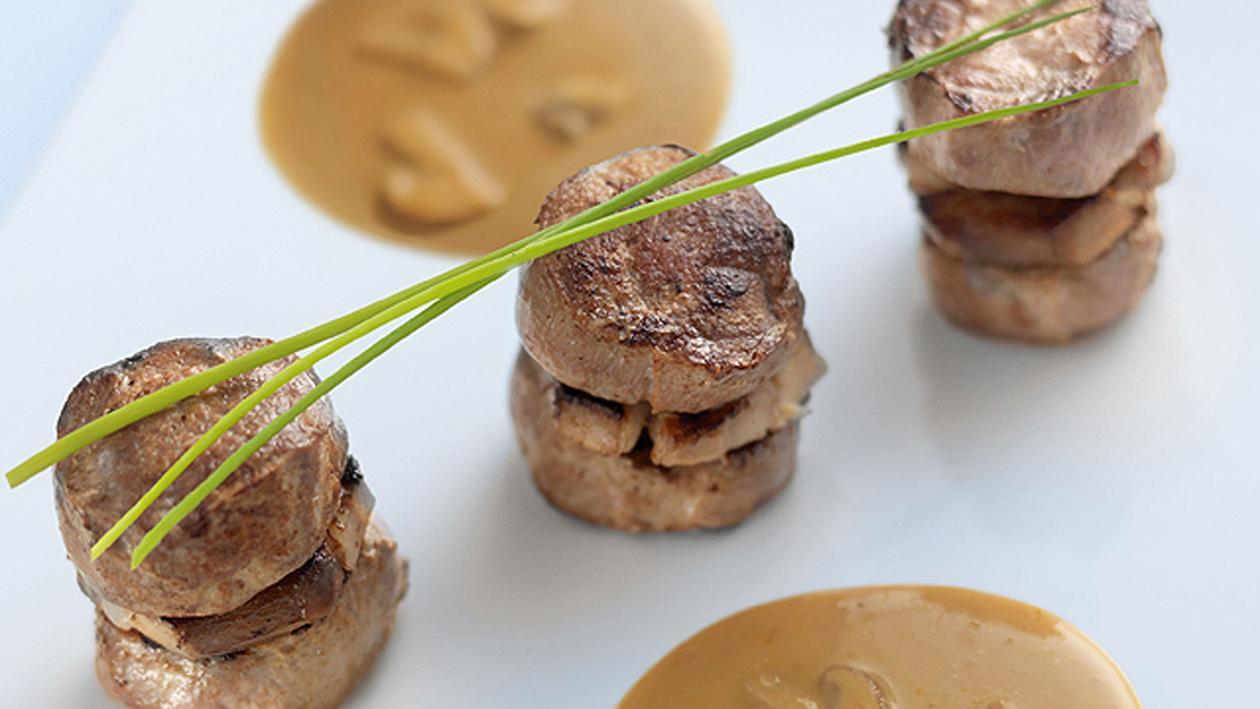 Steak de Biche, Sauce Grand Veneur Champignons – Recette Steak de Biche, Sauce Grand Veneur Champignons – Recette