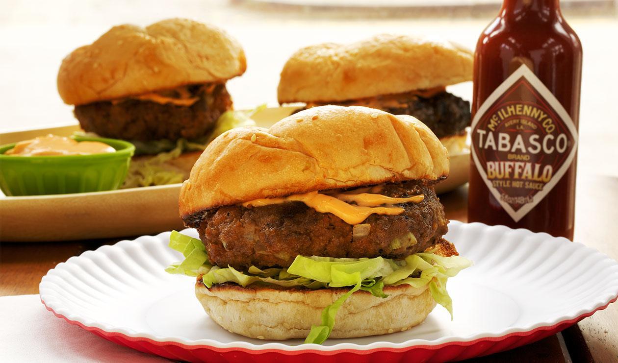 Burgers sur le gril style buffalo – recette Burgers sur le gril style buffalo – recette