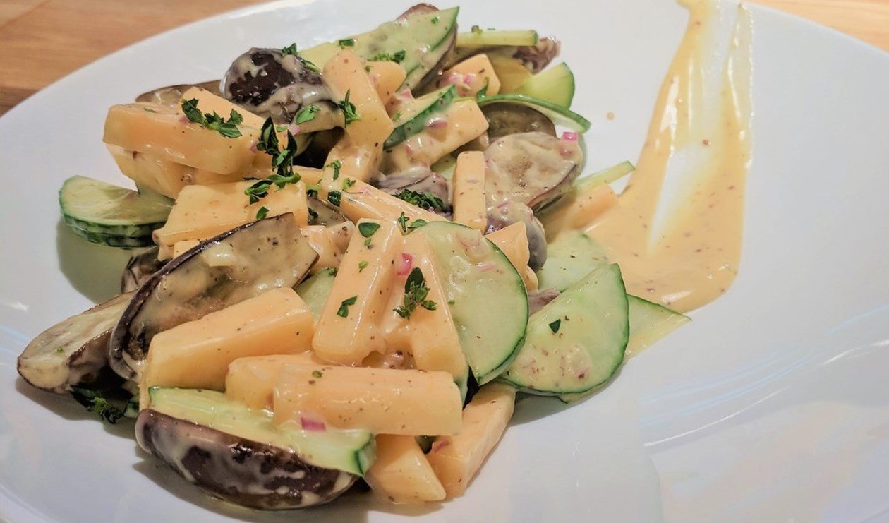 Fairtytale Eggplant, Cucumber, and Melon with Honey Mustard Dressing – recette Fairtytale Eggplant, Cucumber, and Melon with Honey Mustard Dressing – recette