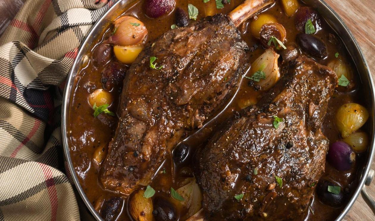 Jarrets d’agneau braisés façon méditerranéenne – recette Jarrets d’agneau braisés façon méditerranéenne – recette