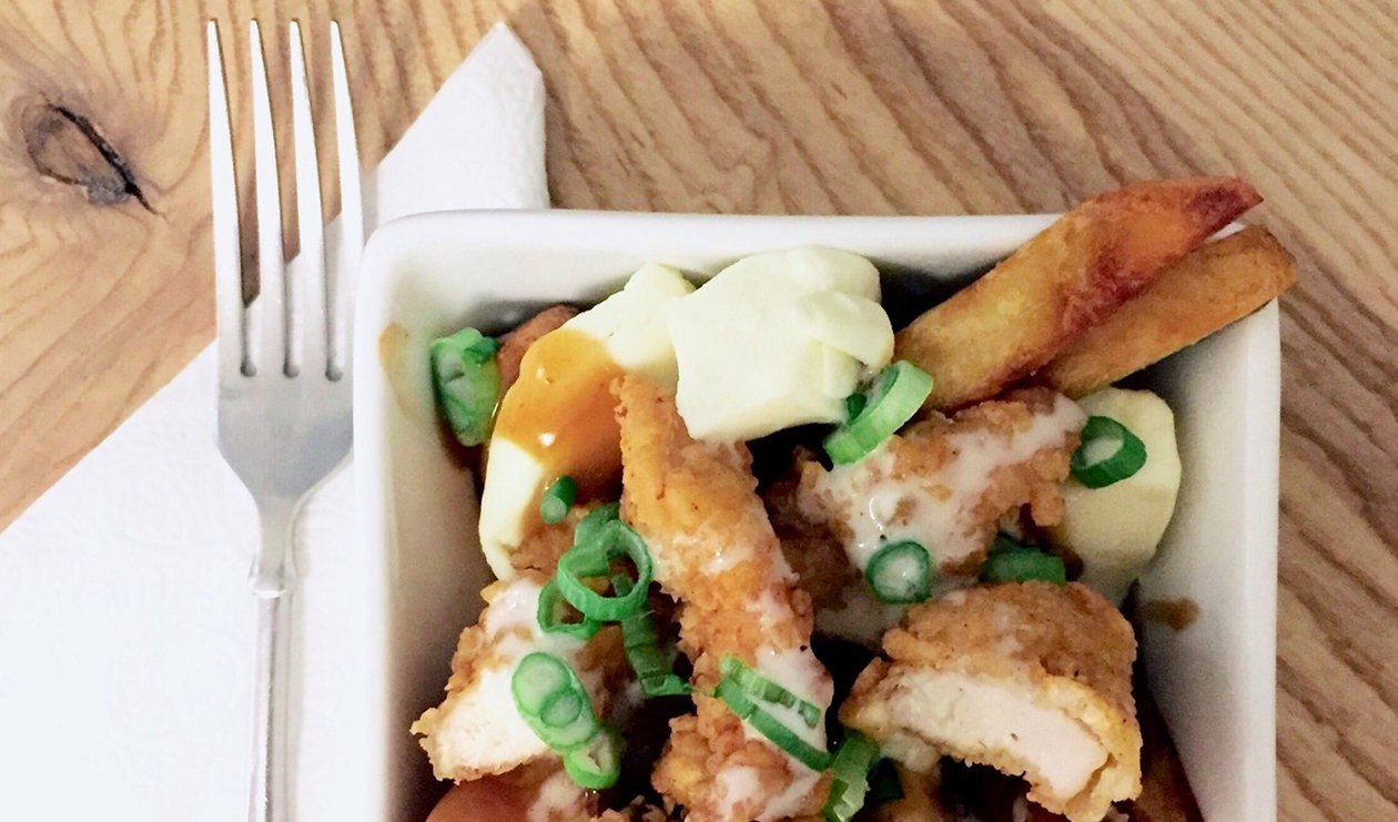Poutine Ranch au Poulet Croustillant – recette Poutine Ranch au Poulet Croustillant – recette