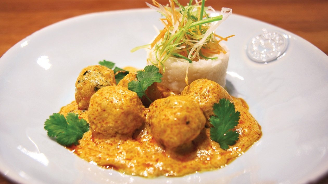 Thai red curry s purećim okruglicama Thai red curry s purećim okruglicama
