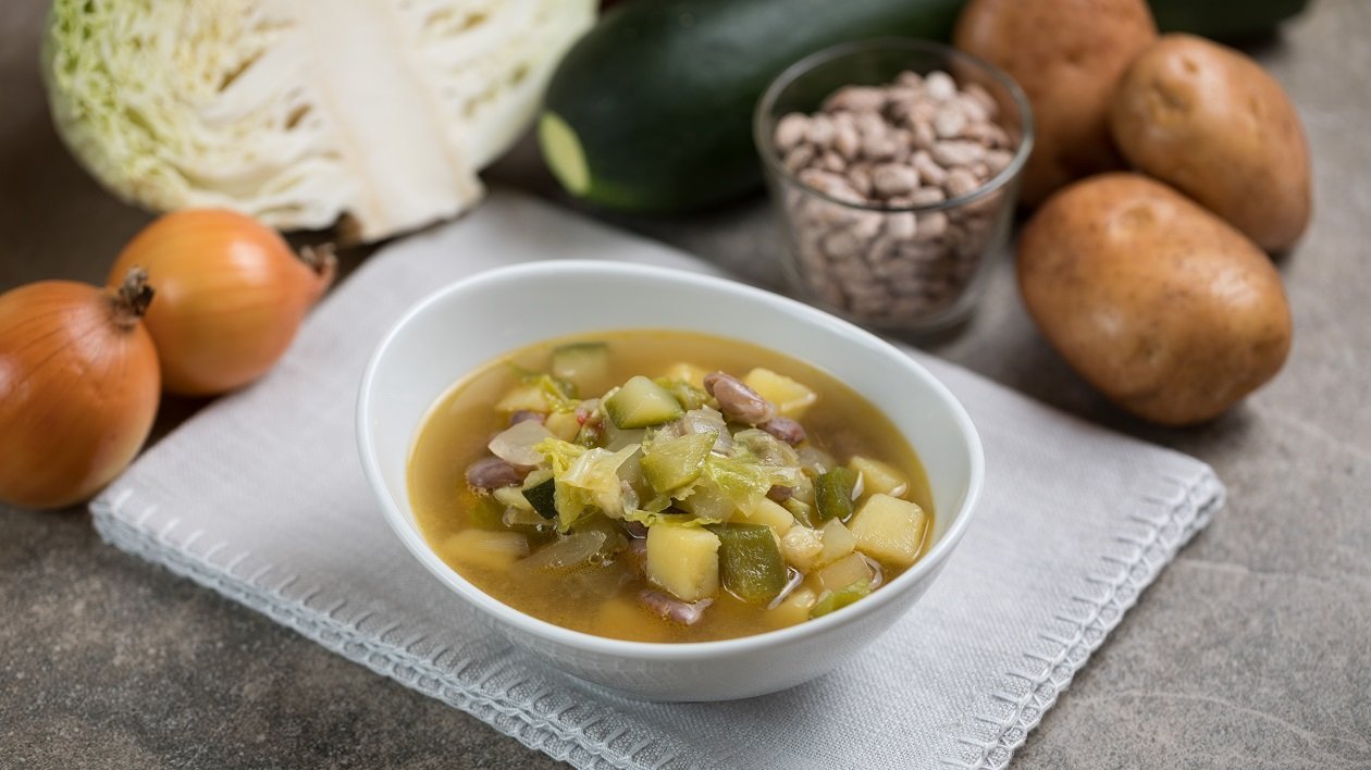 Babos zöldségleves (7-10 éves korcsoport, allergénmentes alappal) Babos zöldségleves (7-10 éves korcsoport, allergénmentes alappal)