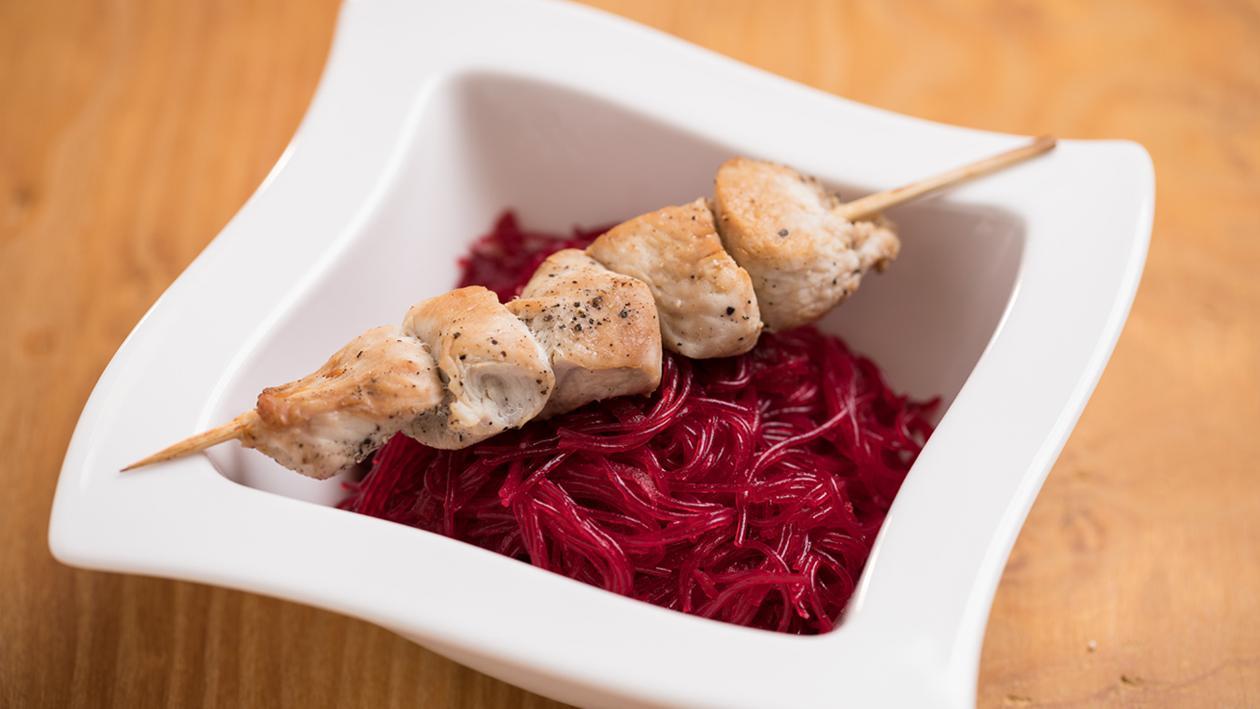 Pikáns pulykanyárs céklás üvegtésztával (11-14 éves korcsoport) Pikáns pulykanyárs céklás üvegtésztával (11-14 éves korcsoport)
