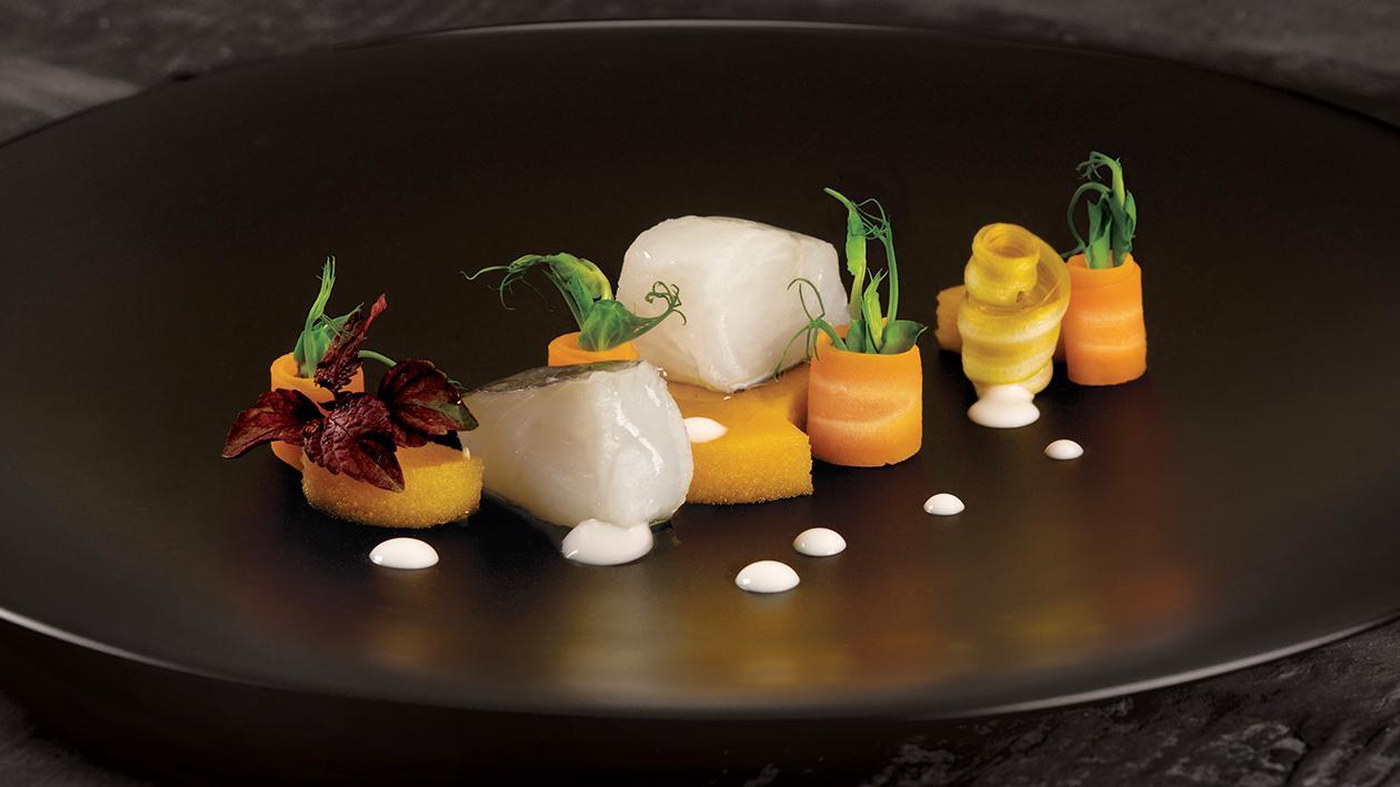 Baccalà cotto in olio cottura con pavè di zucca gialla e salsa al basilico – Ricetta Baccalà cotto in olio cottura con pavè di zucca gialla e salsa al basilico – Ricetta