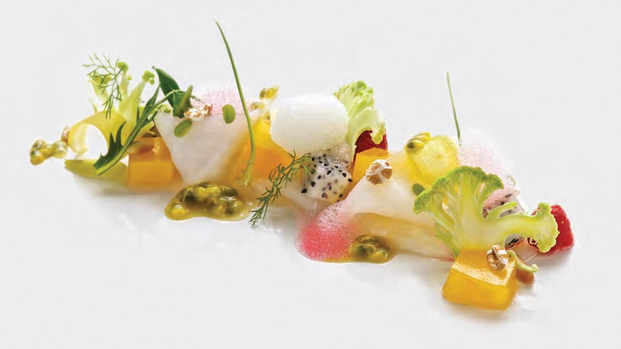 Baccalà in carpaccio, gelatina di mandarino, dressing al frutto della passione e aria di barbabietola rossa – Ricetta Baccalà in carpaccio, gelatina di mandarino, dressing al frutto della passione e aria di barbabietola rossa – Ricetta