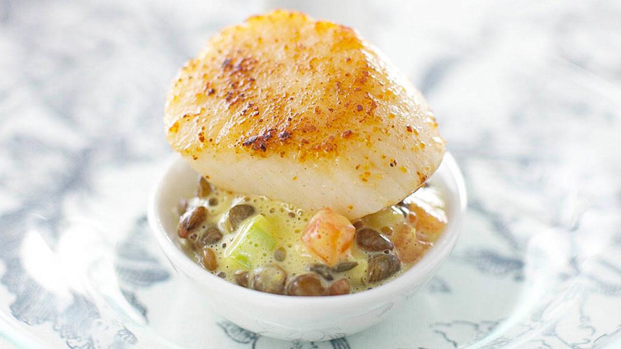 Capesante con salsa di ostriche e curry – Ricetta Capesante con salsa di ostriche e curry – Ricetta