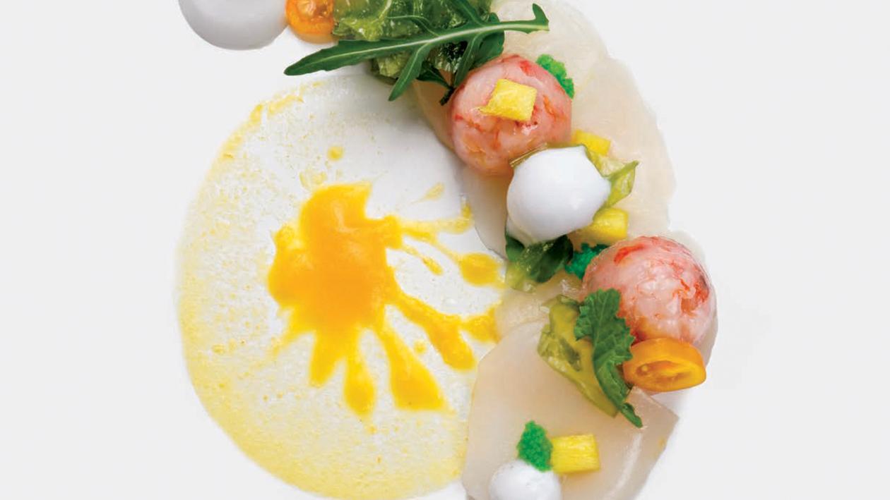 Carpaccio di capesante e gamberi rossi con dressing al mango e spuma al wasabi – Ricetta Carpaccio di capesante e gamberi rossi con dressing al mango e spuma al wasabi – Ricetta