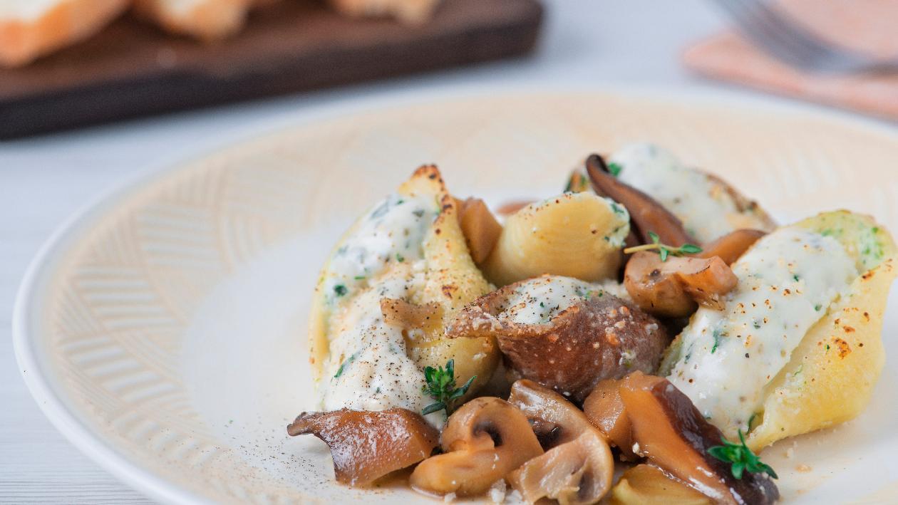 Conchiglioni con ricotta e spinaci con zuppetta e funghi – Ricetta Conchiglioni con ricotta e spinaci con zuppetta e funghi – Ricetta
