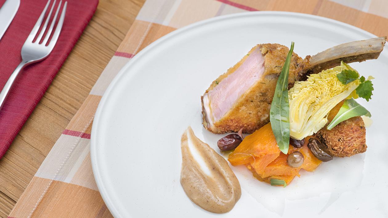 Costoletta di maiale croccante con semi e zucca in agrodolce – Ricetta Costoletta di maiale croccante con semi e zucca in agrodolce – Ricetta