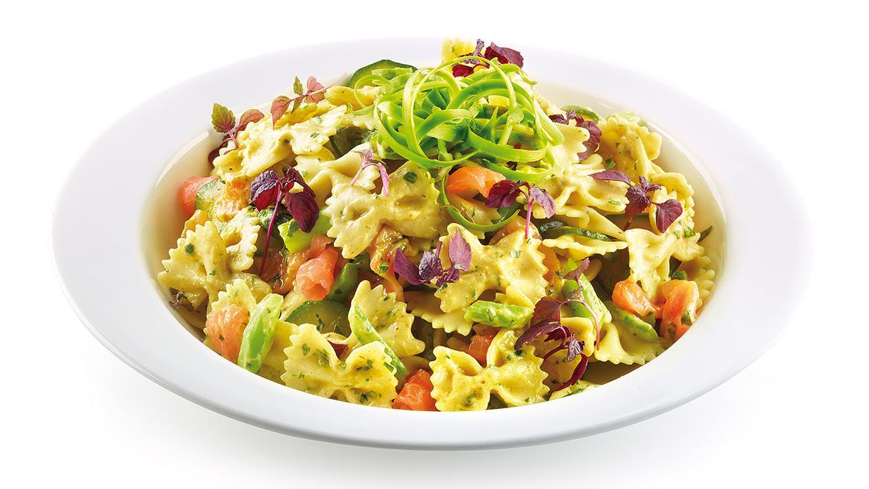 Farfalle al salmone, zucchine e asparagi, con salsa senape e miele – Ricetta Farfalle al salmone, zucchine e asparagi, con salsa senape e miele – Ricetta