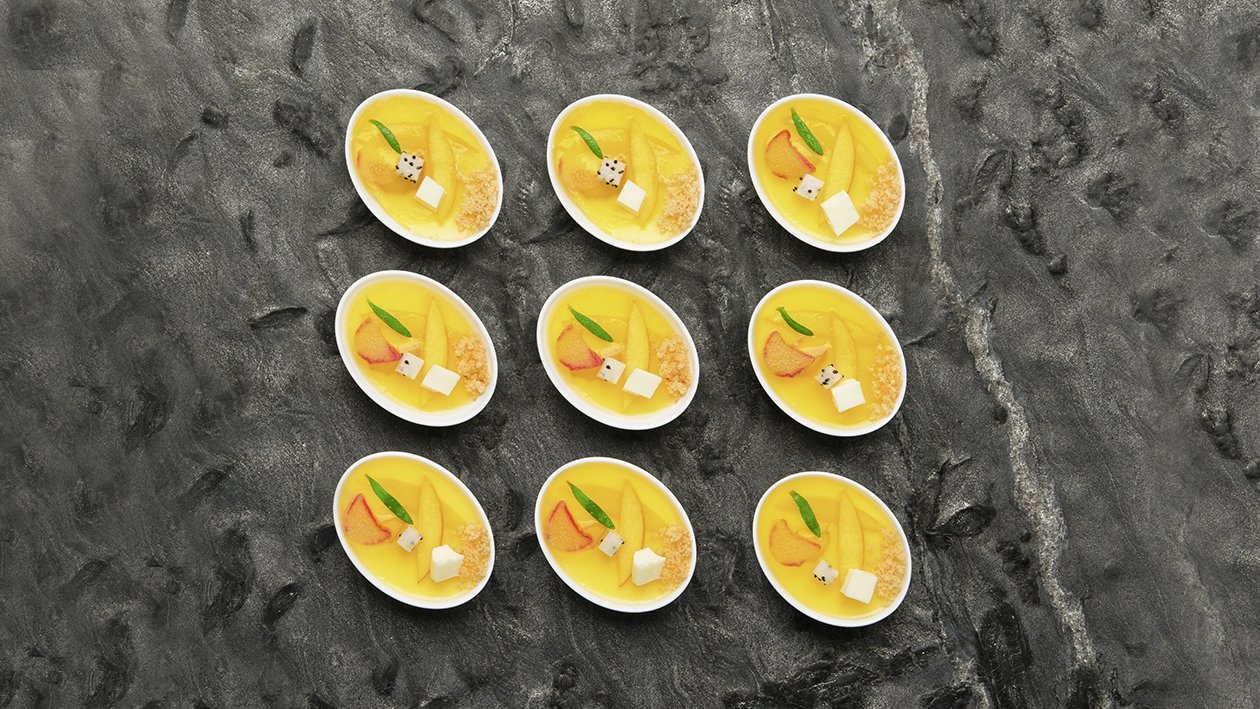 Finger di panna cotta al lemongrass e trasparenza di pesche al vino e rabarbaro – Ricetta Finger di panna cotta al lemongrass e trasparenza di pesche al vino e rabarbaro – Ricetta