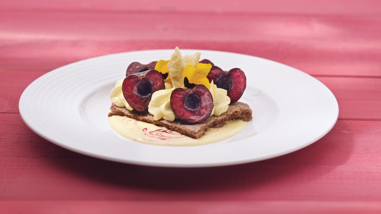 Frolla al caffè e cannella con mousse di tiramisù, ciliegie e crema vaniglia – Ricetta Frolla al caffè e cannella con mousse di tiramisù, ciliegie e crema vaniglia – Ricetta