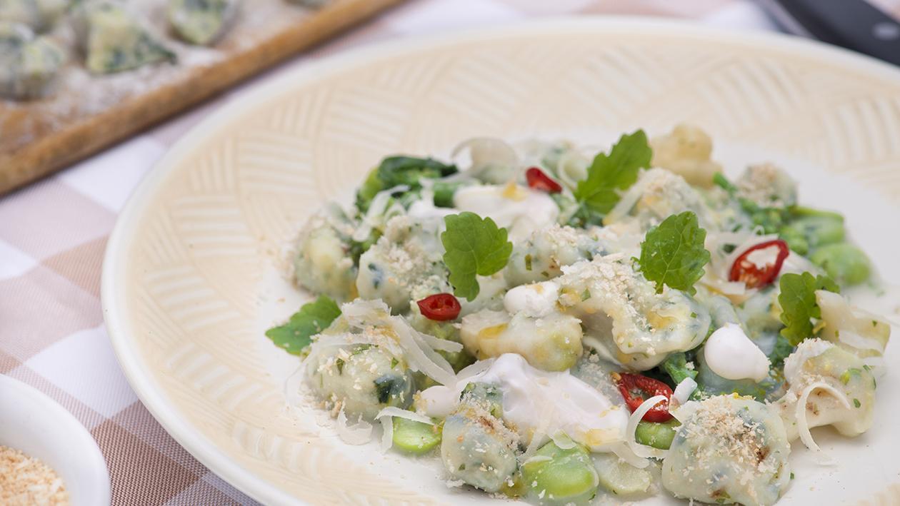 Gnocchi alle ortiche e crema di formaggio – Ricetta Gnocchi alle ortiche e crema di formaggio – Ricetta