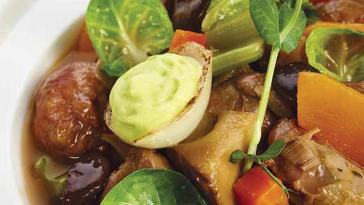 Guancette in porchetta alla birra affumicata e cipolla arrostita – Ricetta Guancette in porchetta alla birra affumicata e cipolla arrostita – Ricetta