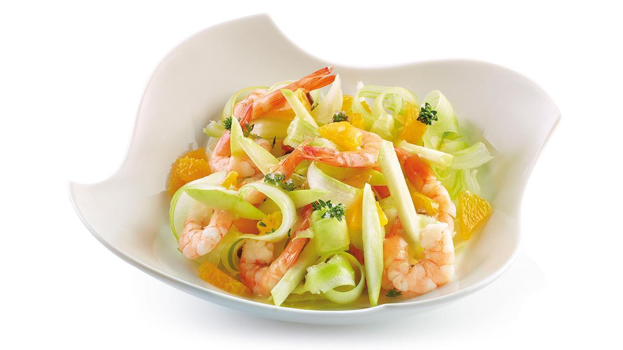 Insalata di gamberi, finocchi, sedano e mela verde agli agrumi – Ricetta Insalata di gamberi, finocchi, sedano e mela verde agli agrumi – Ricetta