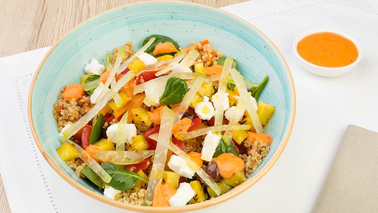 Insalatina di quinoa con ananas arrostito, peperoni saltati, robiola e Thousand Island dressing – Ricetta Insalatina di quinoa con ananas arrostito, peperoni saltati, robiola e Thousand Island dressing – Ricetta
