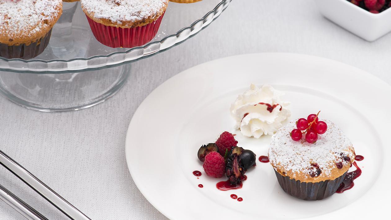 Muffin ai frutti di bosco e panna – Ricetta Muffin ai frutti di bosco e panna – Ricetta