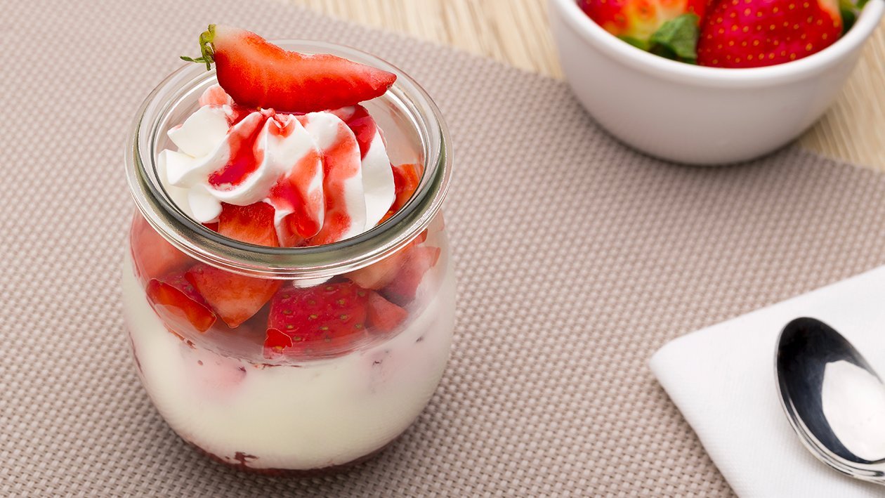 panna cotta e fragole (rivisitazione di panna e fragole) – Ricetta panna cotta e fragole (rivisitazione di panna e fragole) – Ricetta