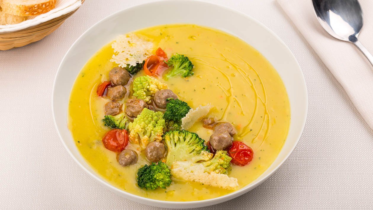 passato di verdure, broccoletti, polpettine di carne e cialde di Parmigiano – Ricetta passato di verdure, broccoletti, polpettine di carne e cialde di Parmigiano – Ricetta