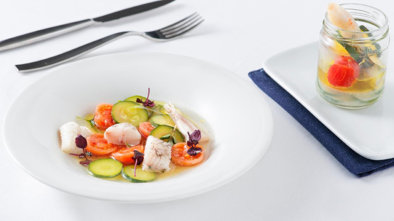 Pescatrice in vasocottura con datterini e zucchine al curry – Ricetta Pescatrice in vasocottura con datterini e zucchine al curry – Ricetta