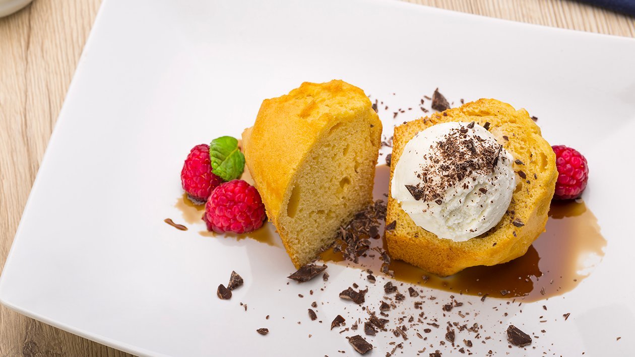 plum cake gluten free con gelato al fiordilatte e scaglie di cioccolato – Ricetta plum cake gluten free con gelato al fiordilatte e scaglie di cioccolato – Ricetta