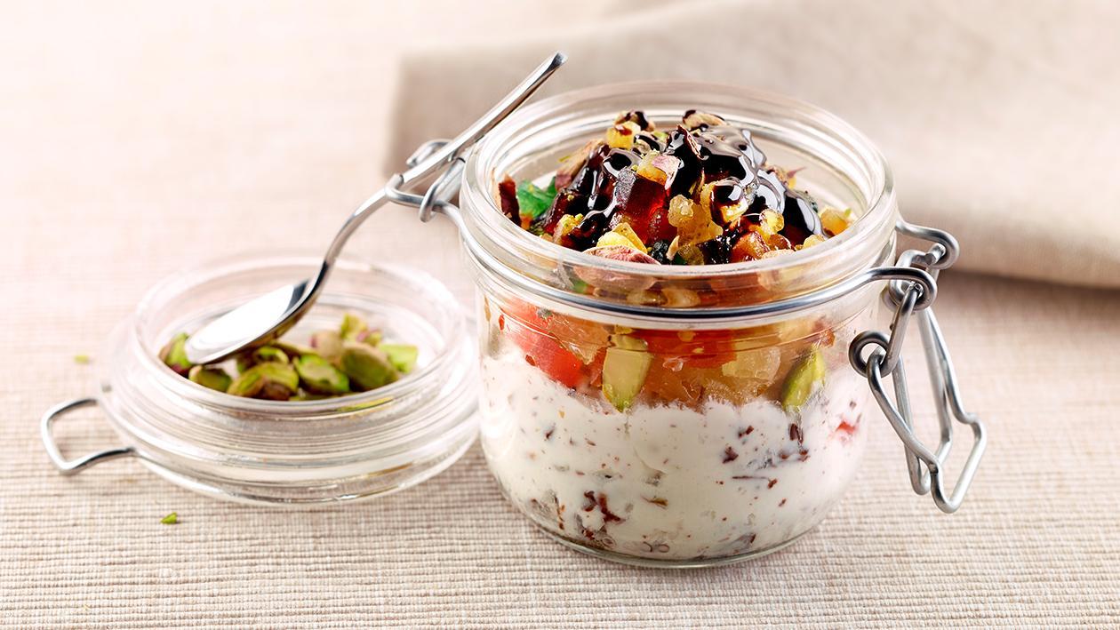 Semifreddo alla stracciatella, con pinoli e canditi – Ricetta Semifreddo alla stracciatella, con pinoli e canditi – Ricetta