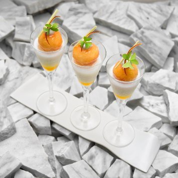 “Sgroppino” al limone con babà al limoncello e lemon grasse foglioline di acetosella – Ricetta “Sgroppino” al limone con babà al limoncello e lemon grasse foglioline di acetosella – Ricetta