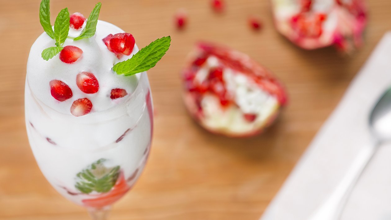 Sorbetto al limone, melagrana e menta – Ricetta Sorbetto al limone, melagrana e menta – Ricetta