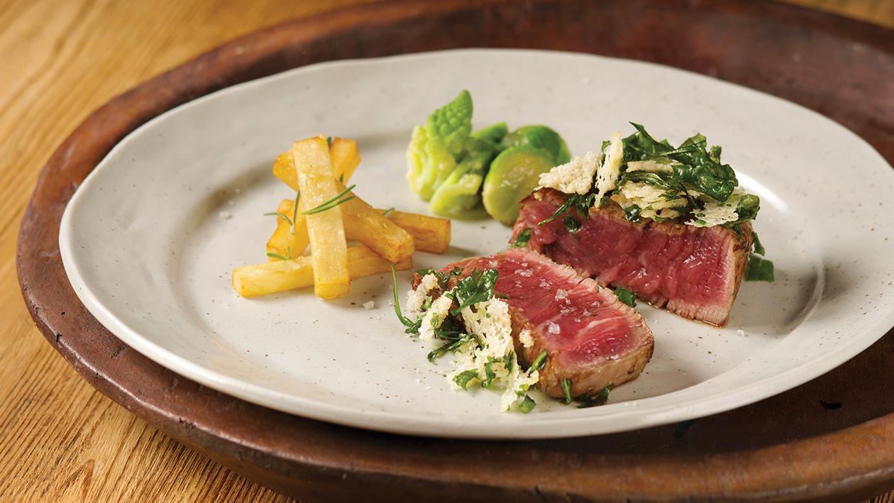 Tagliata in crosta di rucola e parmigiano con funghi – Ricetta Tagliata in crosta di rucola e parmigiano con funghi – Ricetta