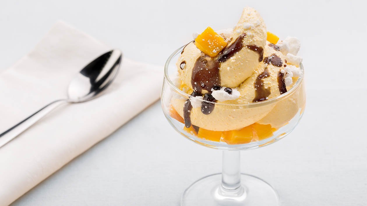 tiramisù gluten free al mango con meringhette e topping al cioccolato – Ricetta tiramisù gluten free al mango con meringhette e topping al cioccolato – Ricetta