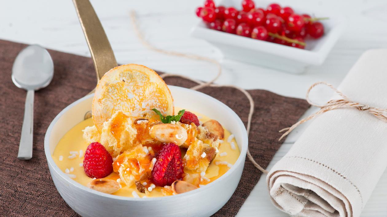 Zuppa di crema catalana con crostini di colomba al miele – Ricetta Zuppa di crema catalana con crostini di colomba al miele – Ricetta