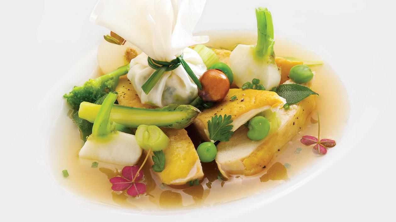 Zuppa di pollo con fagottini di fogli di riso – Ricetta Zuppa di pollo con fagottini di fogli di riso – Ricetta