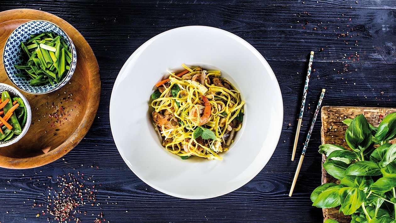 Makaronai Stir-fry su vištiena ir krevetėmis – Receptas Makaronai Stir-fry su vištiena ir krevetėmis – Receptas