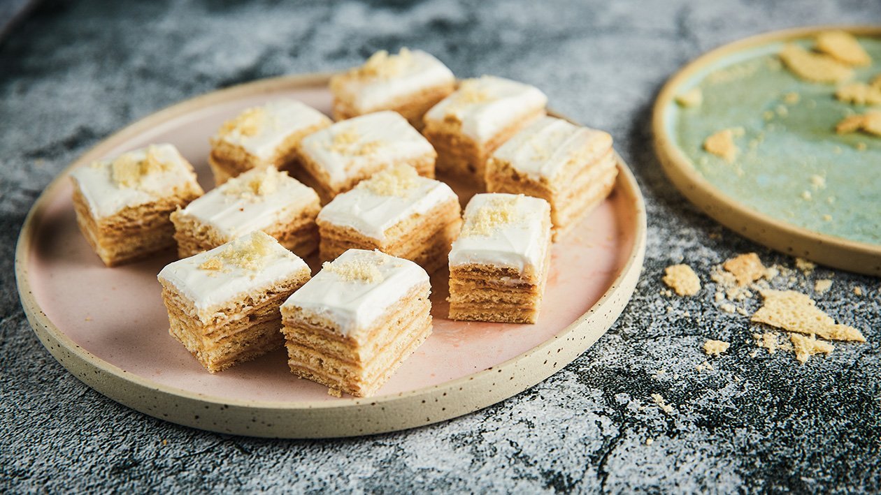 Medaus sausainių ir Creme Fraiche pyragas – Receptas Medaus sausainių ir Creme Fraiche pyragas – Receptas