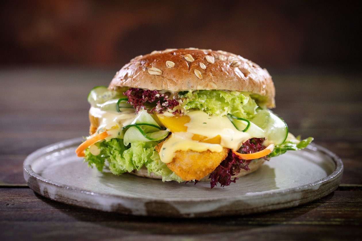 „NoChicken Nugget“ sumuštinis su salotomis ir veganišku majonezu – Receptas „NoChicken Nugget“ sumuštinis su salotomis ir veganišku majonezu – Receptas