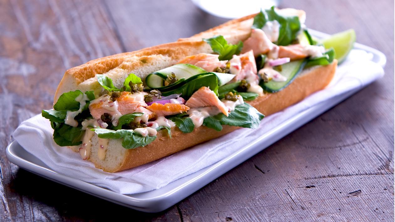 Roti Baguette dengan Salmon Bakar dan Mayonis Cili Berlimau Roti Baguette dengan Salmon Bakar dan Mayonis Cili Berlimau