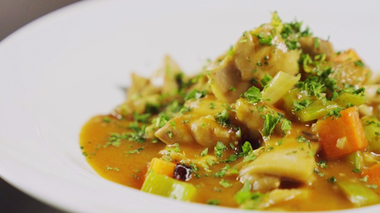 "Stew" Ayam, Tomato dengan Cendawan "Stew" Ayam, Tomato dengan Cendawan