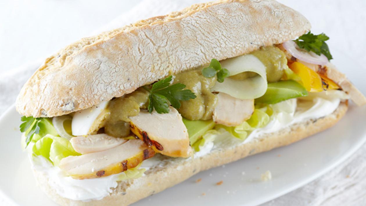 Ciabatta kip-avocado Ciabatta kip-avocado