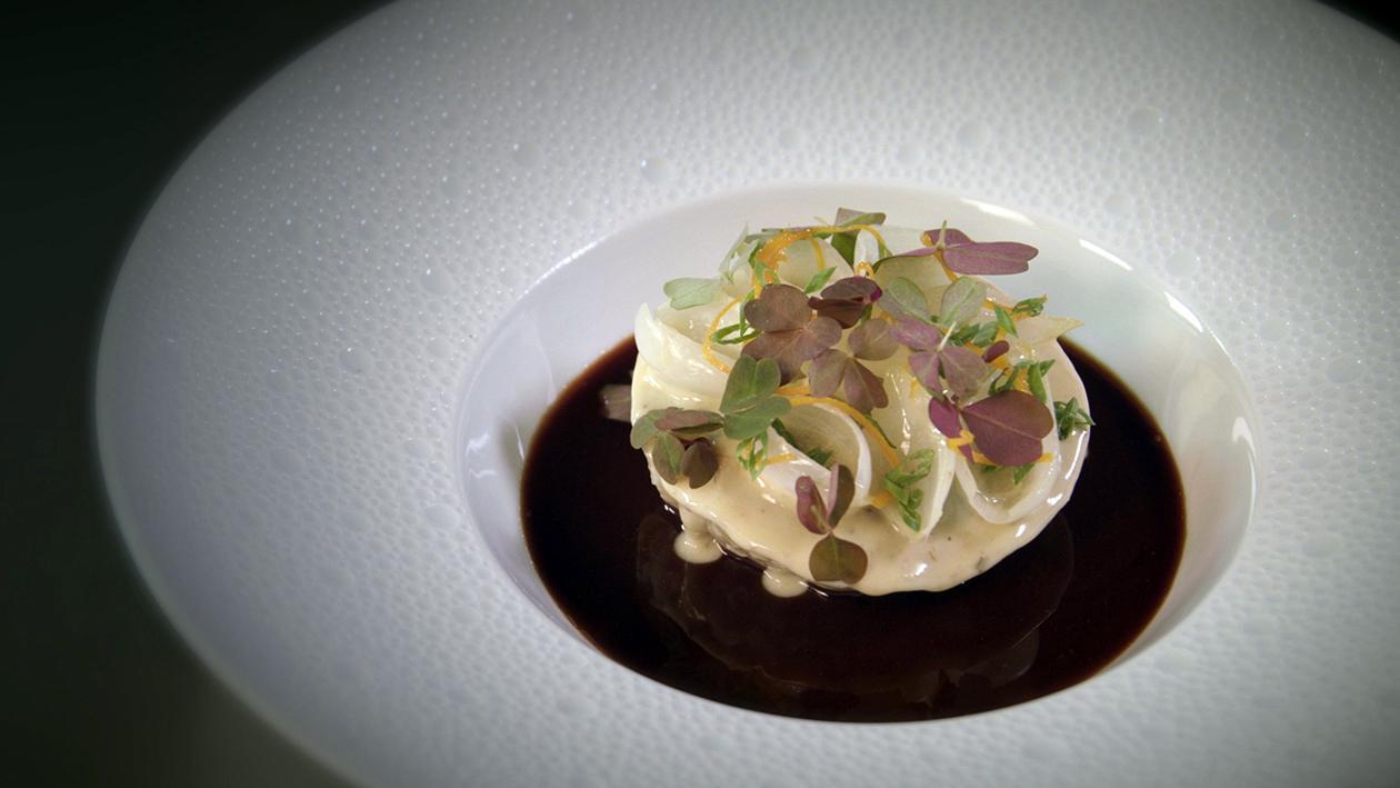 Grote ravioli van ossenstaart en kruiden Grote ravioli van ossenstaart en kruiden